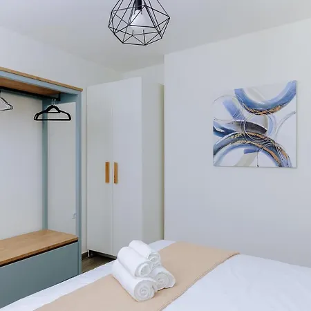 Ilios House